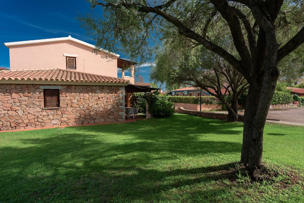 Outstanding Residenze Gallura 2 Bedroom Sleeps Plus Child Unit 3