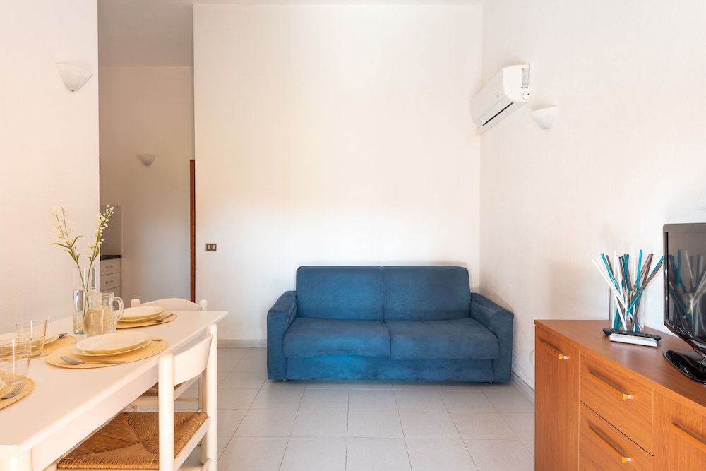 Outstanding Residenze Gallura 1 Bedroom Sleeps 4 Persons Plus Child bed Possible view 3