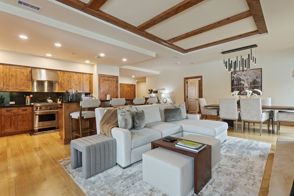 106 - Three Bedroom Shooting Star 3 Condo