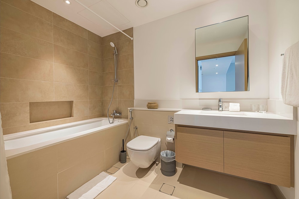 Scenic 1-bedroom Apartment in Dubai Creek Harbour