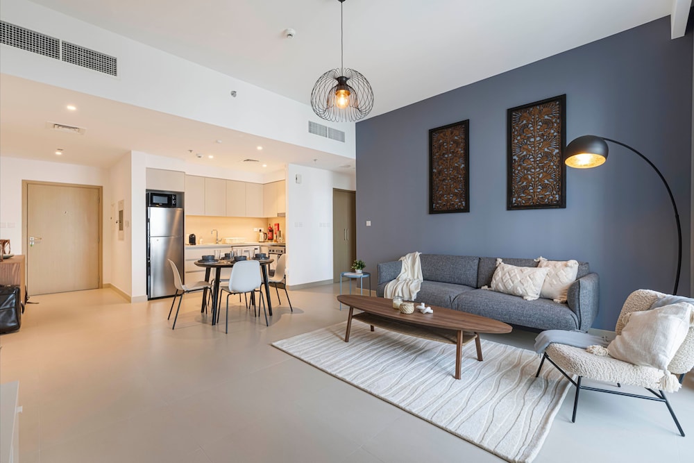 Scenic 1-bedroom Apartment in Dubai Creek Harbour