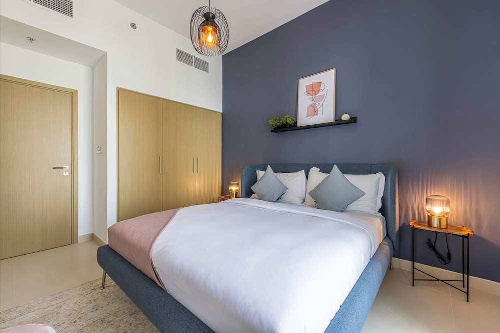 Scenic 1-bedroom Apartment in Dubai Creek Harbour