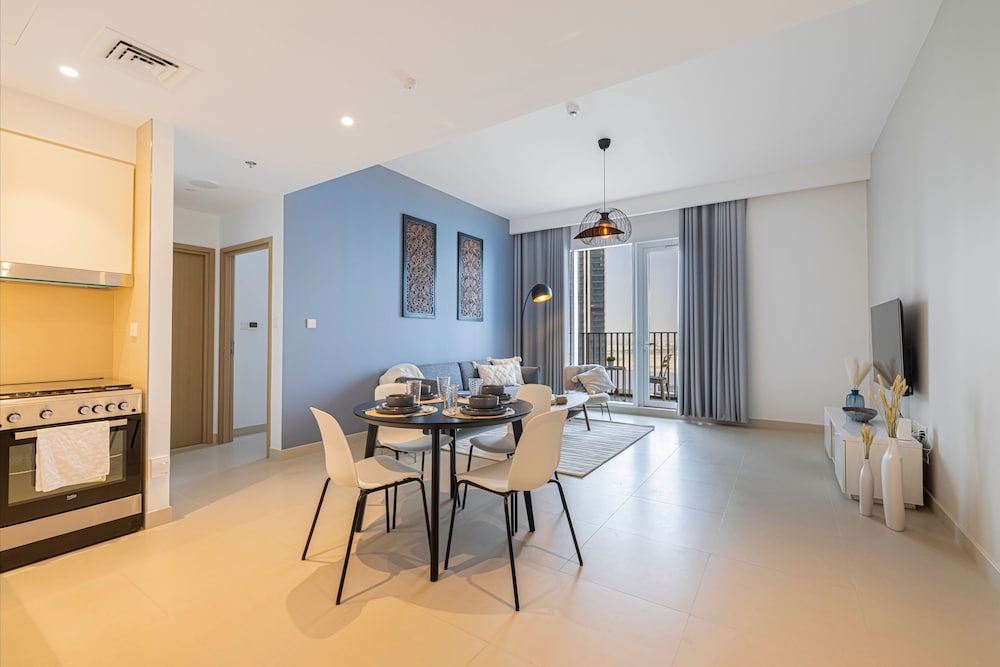 Scenic 1-bedroom Apartment in Dubai Creek Harbour