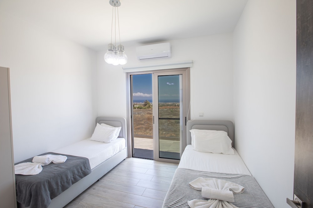 Villa Sienna, Fabulous 6bdr Protaras Villa view 3