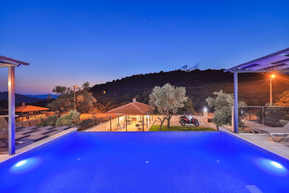 Villa Kas Bohem - Sleeps 12 - Close to Town and Beach view 5