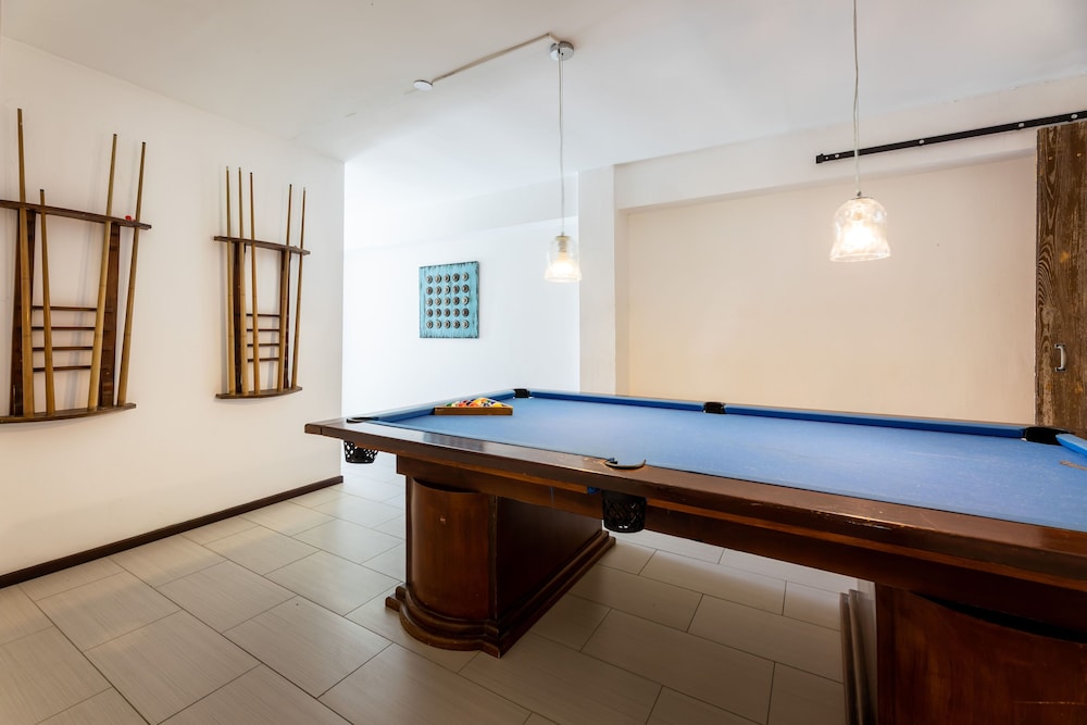 Room in B&B - Sunny Stay - Beautiful Spacious Room in Villa mi Cuna With Swimming Pool