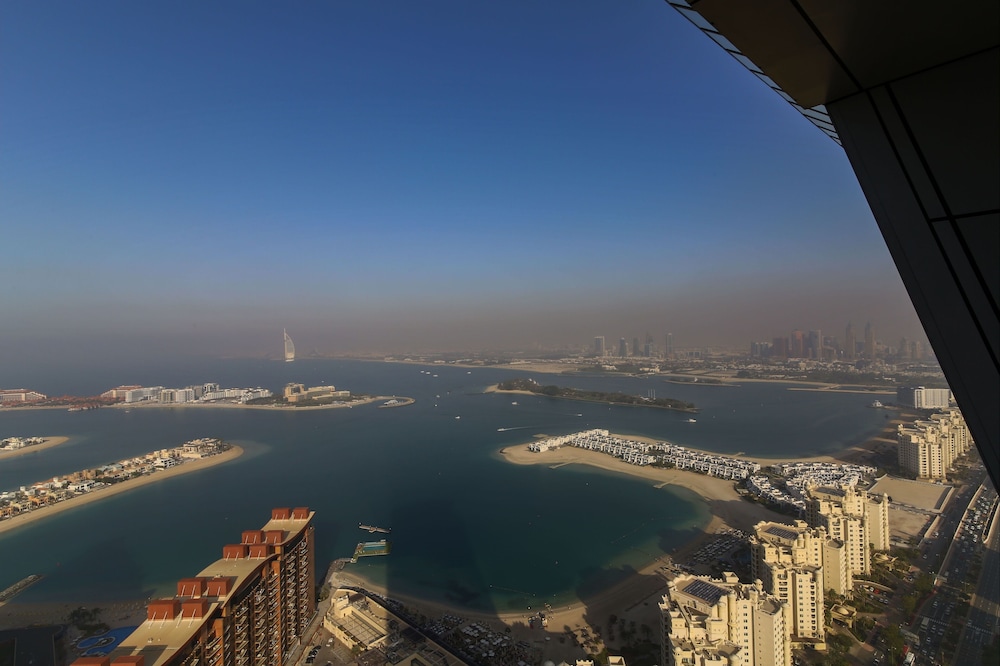 Luxury Apartment With Spectacular View of the Palm Jumeirah
