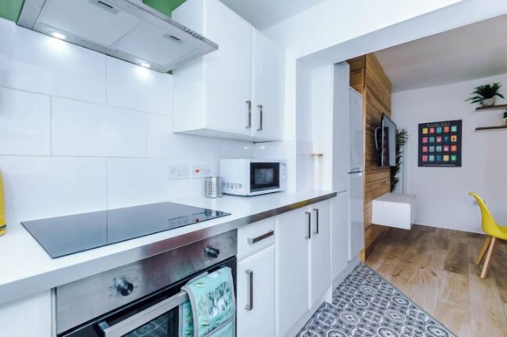 19 Christleton Road