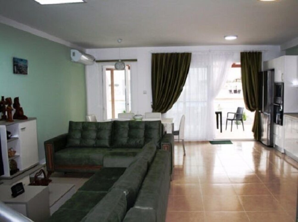 Villa 4 Bedroom sea view 2 view 5
