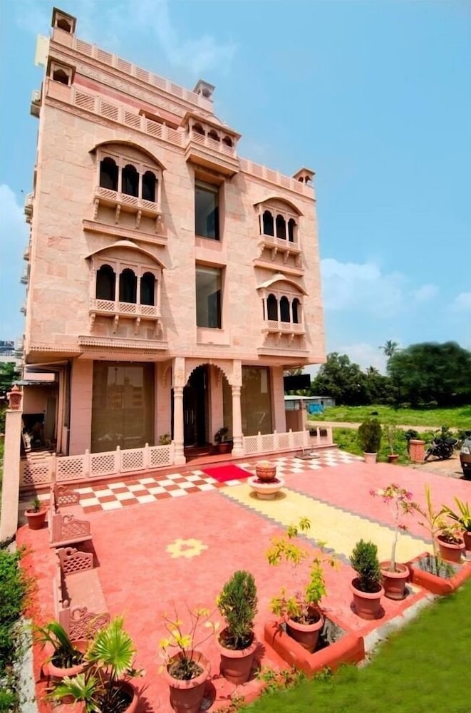 Hotel Sai Jharna