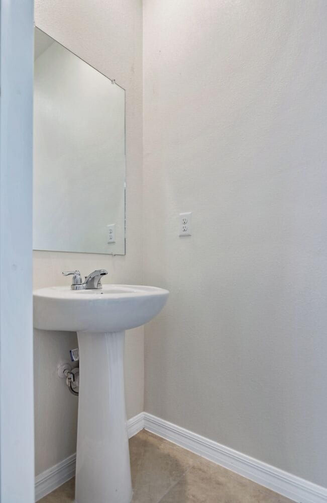 Orlando Adventure Awaits 4BR Townhouse