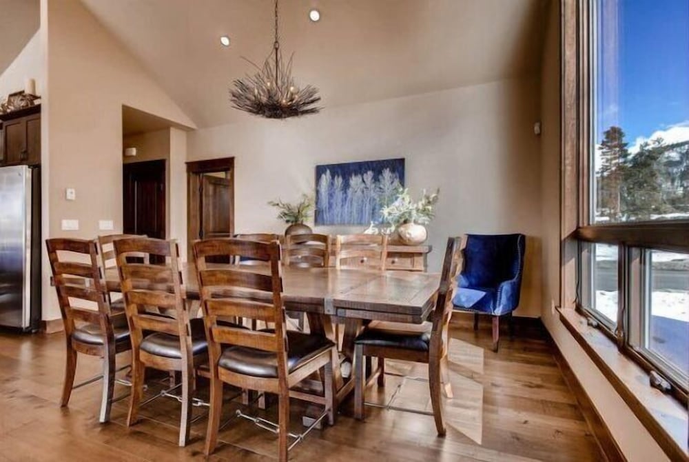 Spacious 4 Bedroom Townhome in River Run Village Within Walking Distance to Gondola and Restaurants view 4