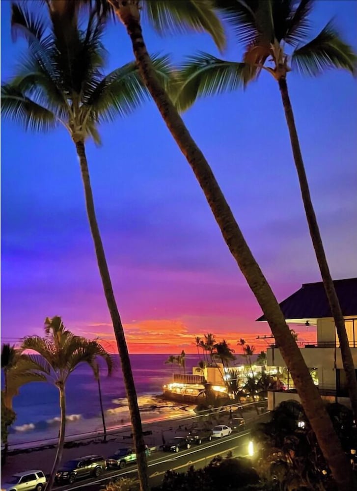 White Sands Village 214 Modern Condo for 4 w/ Enviable Ocean Views!