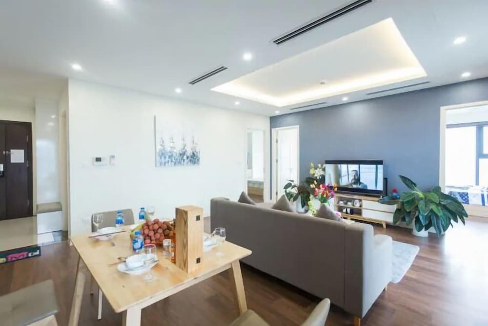 Bayhomes Imperia Garden