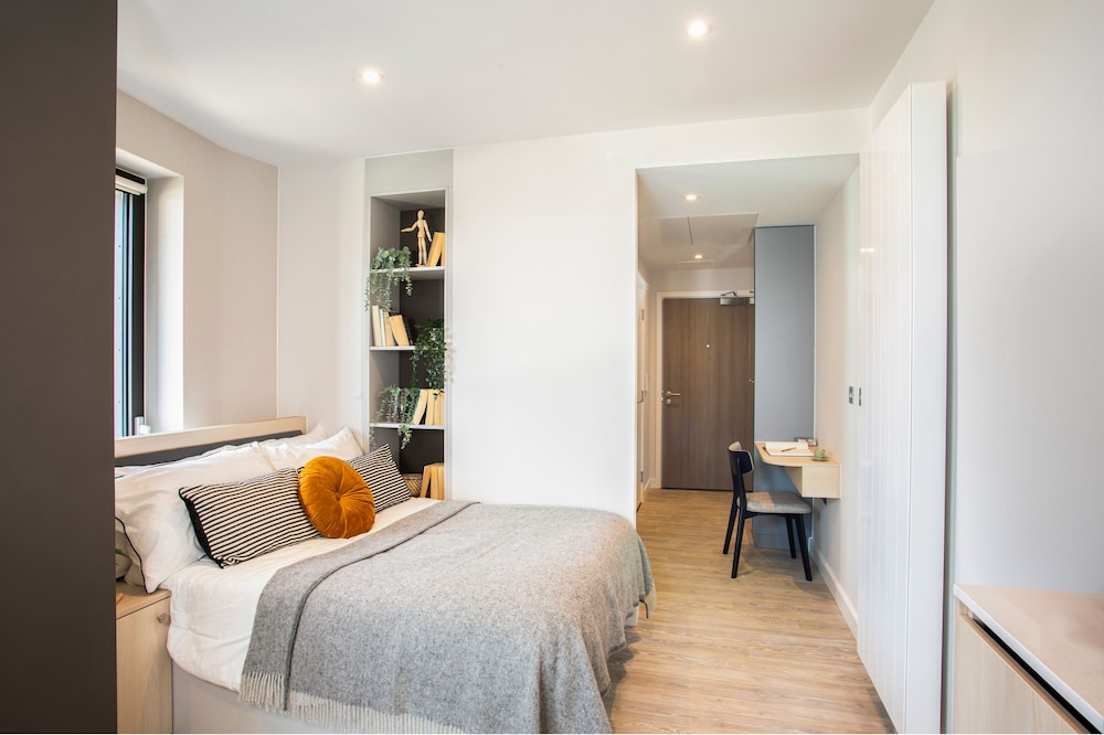StayCozy at Enclave Croydon