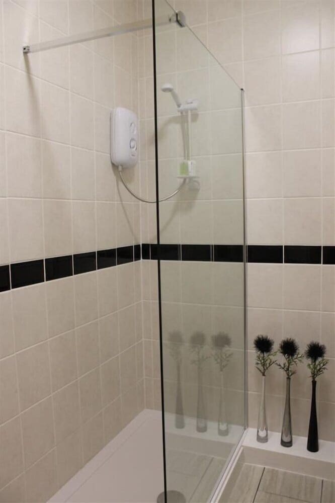 The Glyndwr - Berwyn House - Central Wrexham - Sleeps Up To 6, photo 24