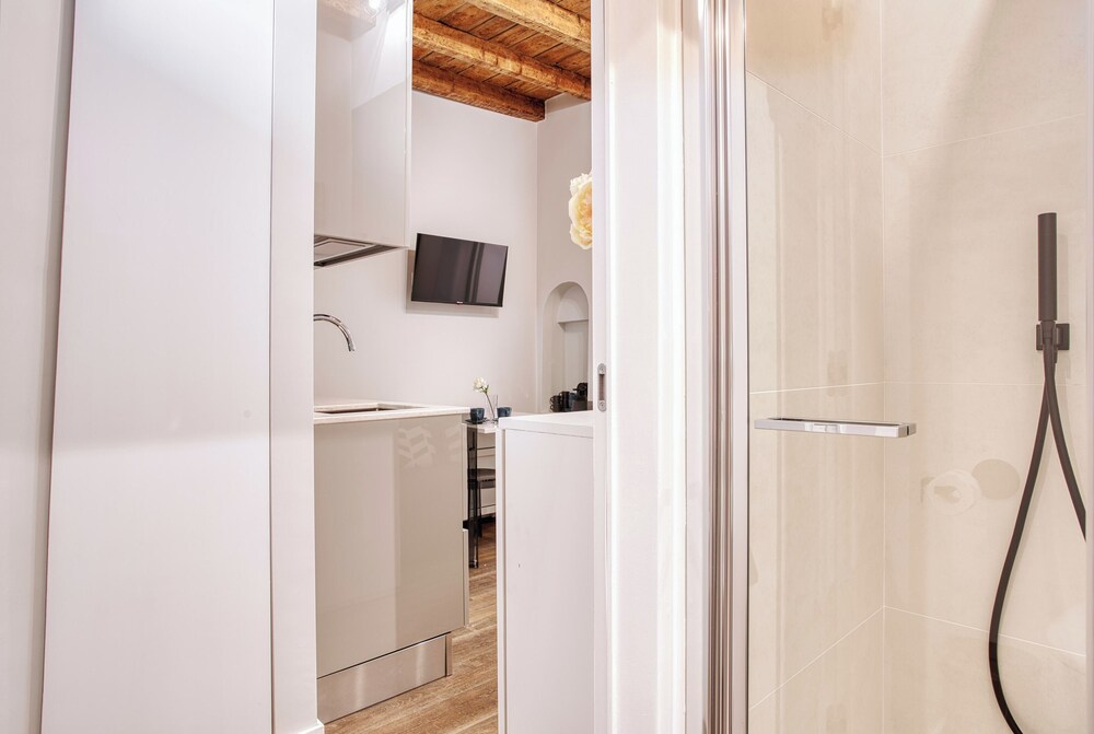 JOIVY Delightful flat in Central Milan
