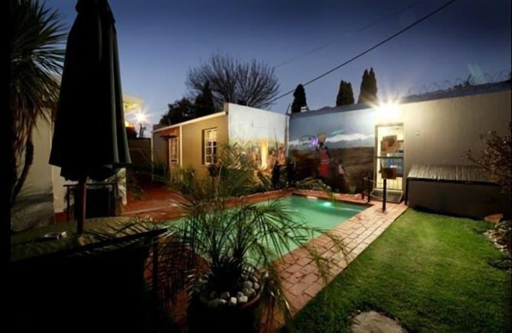 Ma'Khaya Guest House