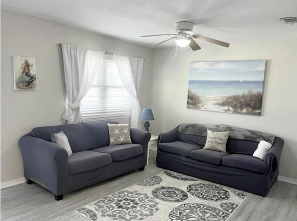 Gulf Highlands 1160