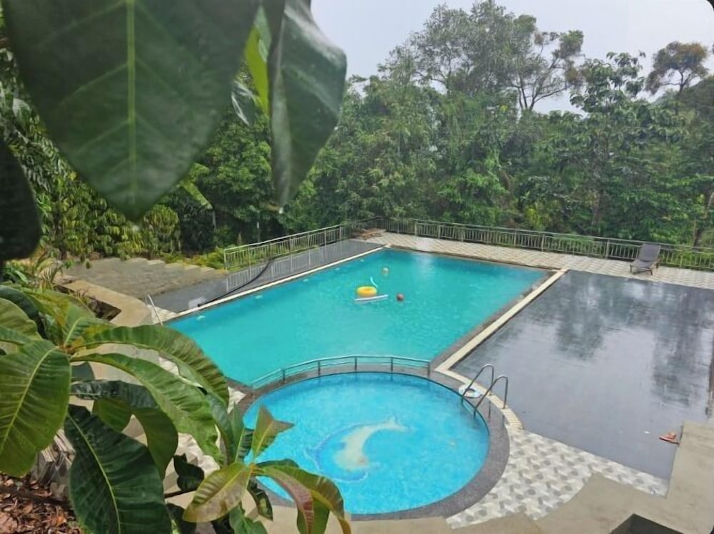 Abbi Valley Resorts