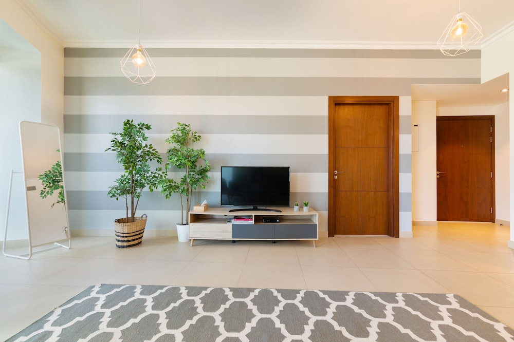 Maison Privee - 5 stars Apt in Architectural Marvel of Dubai