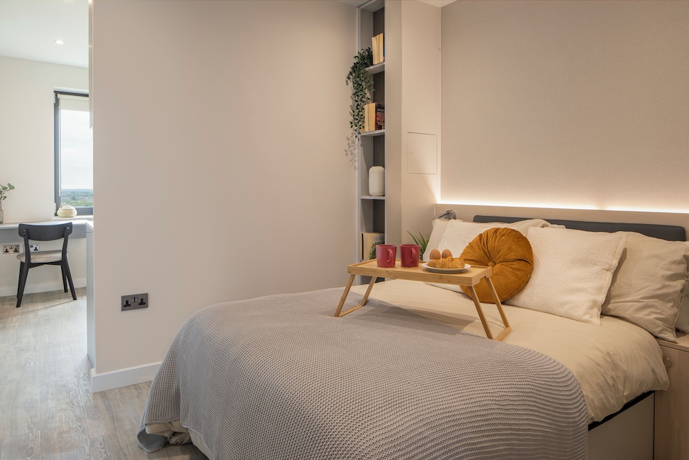 StayCozy at Enclave Croydon