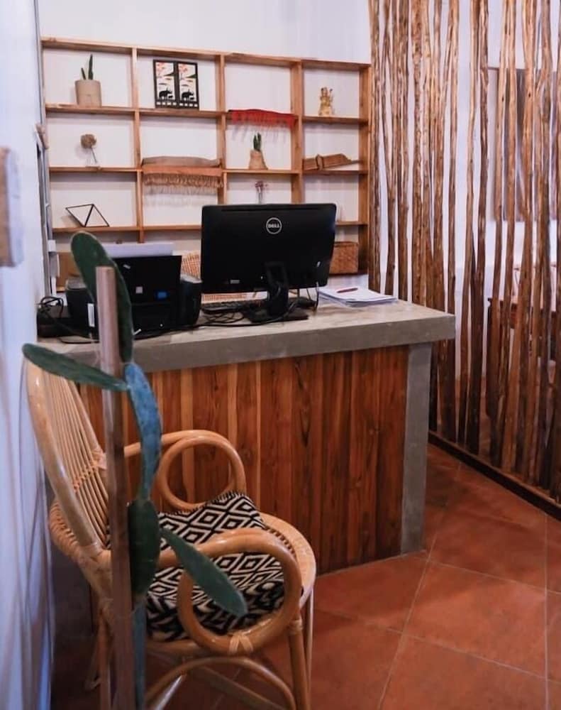 Petit Espace Hostel