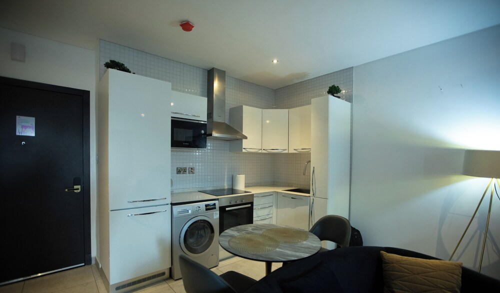 Signature Luxury Suites by Cozy