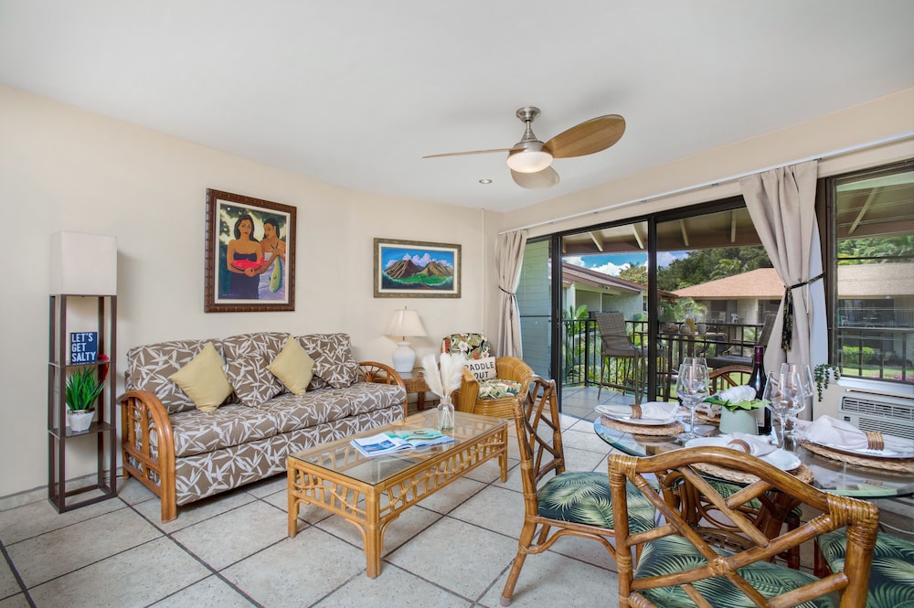 Waiohuli Beach Hale Ocean View Condos with Parking