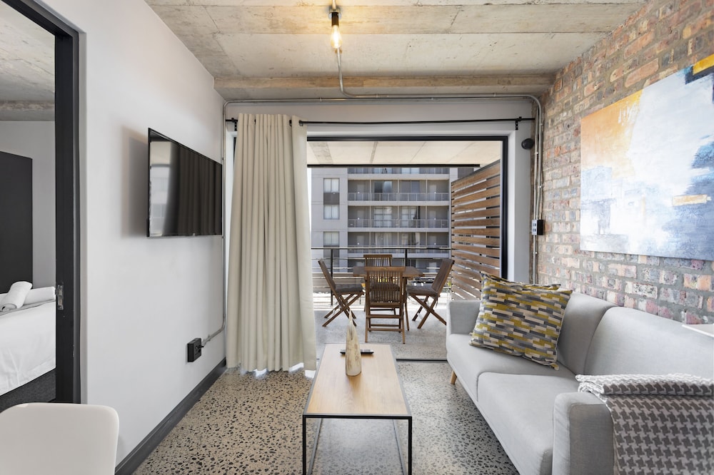 Manhattan On Coral - One bedroom 6 view 2