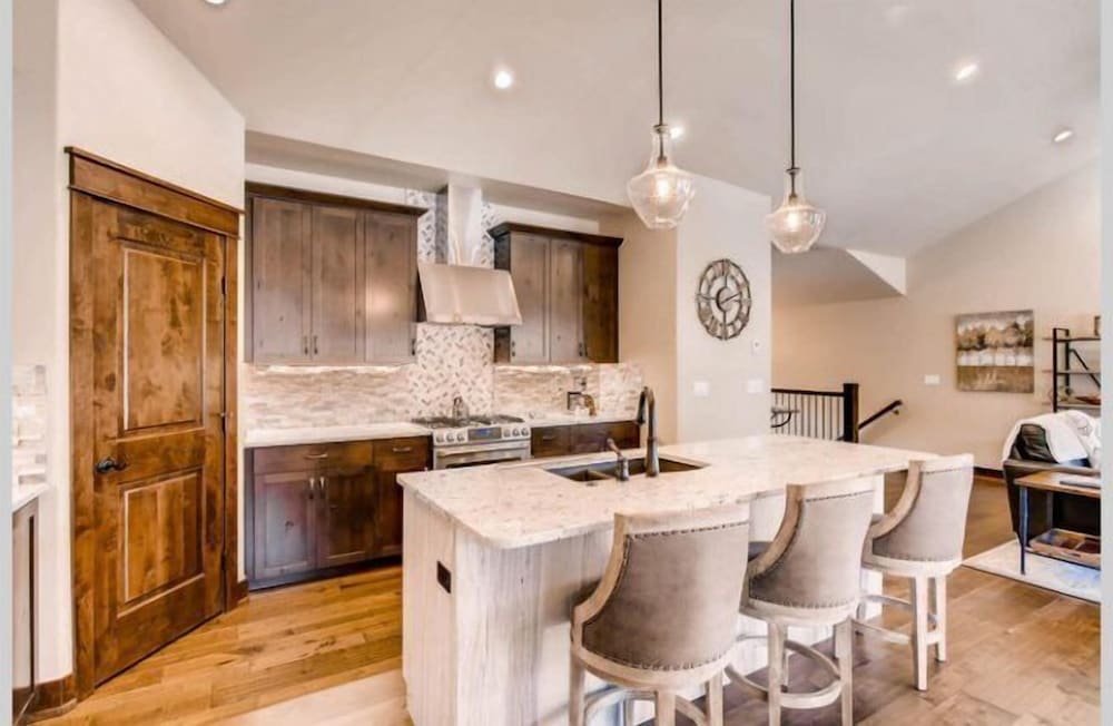 Spacious 4 Bedroom Townhome in River Run Village Within Walking Distance to Gondola and Restaurants view 5