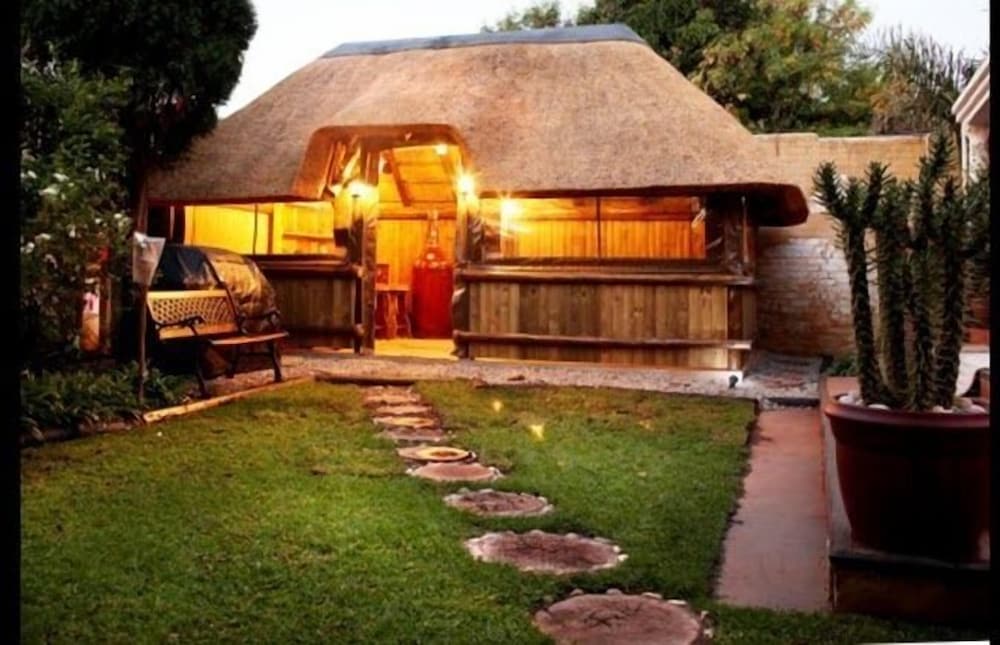 Ma'Khaya Guest House