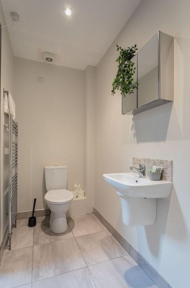 Central Belfast Apartments: 7 Camden Street