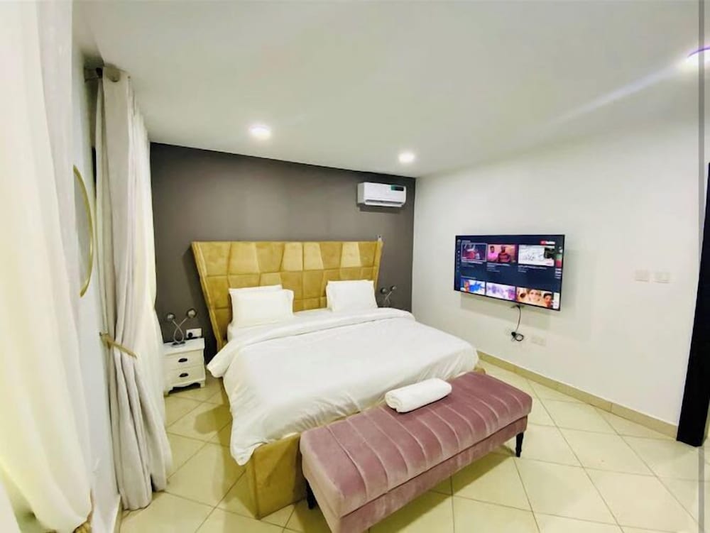 Camille's Luxury Apartment