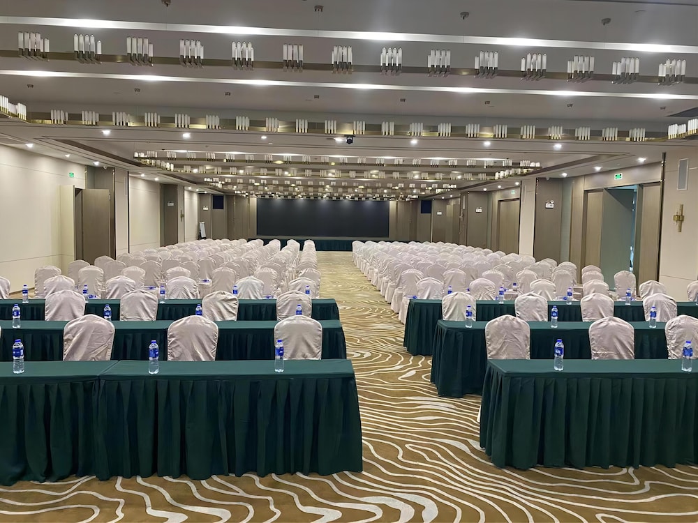 ECHARM PLUS Hotel Smart New City Branch