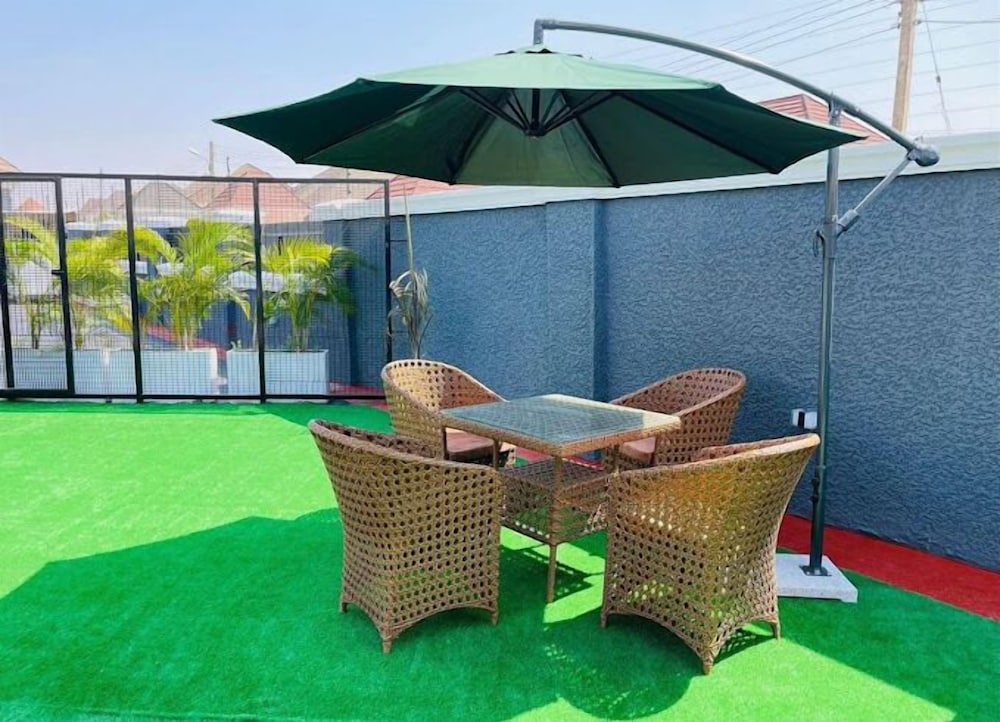 Royal Paradise Apartment