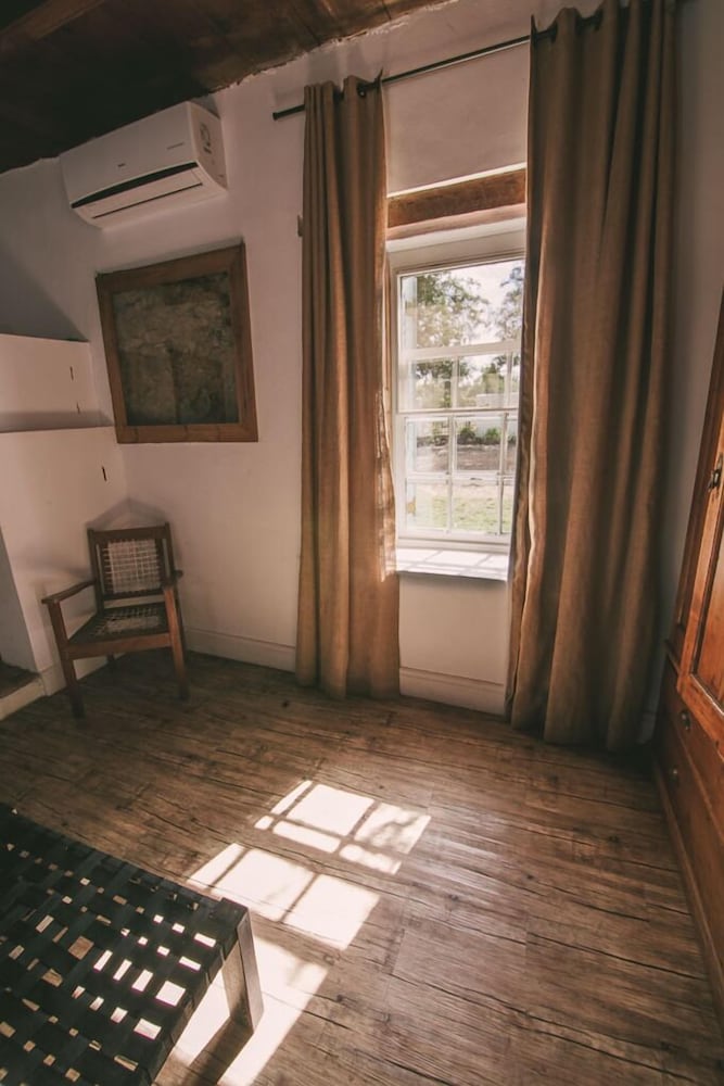 Shiraz Estate Villa & Studios