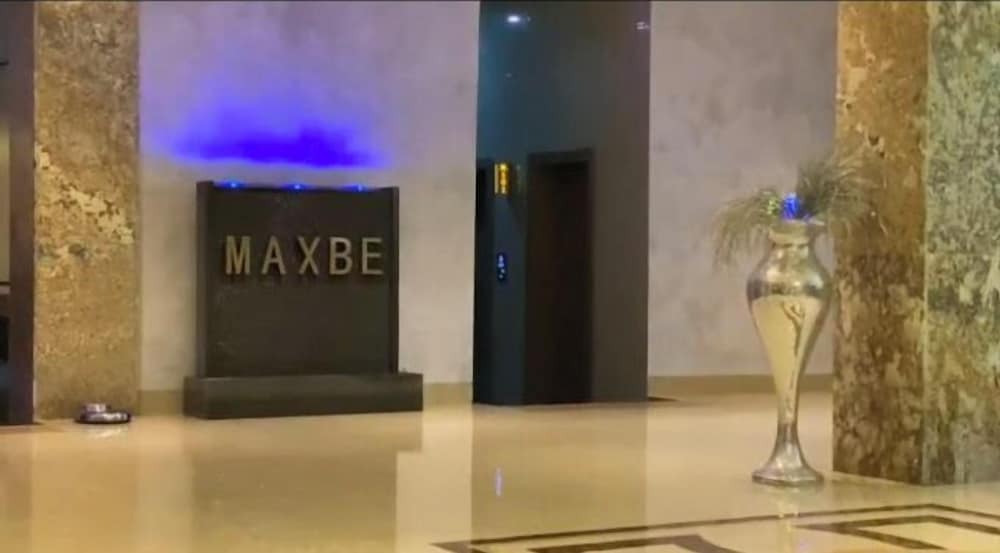 Maxbe Continental Hotel