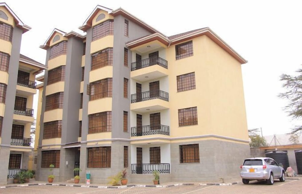 Lux Suites Bida Furnished Apartments