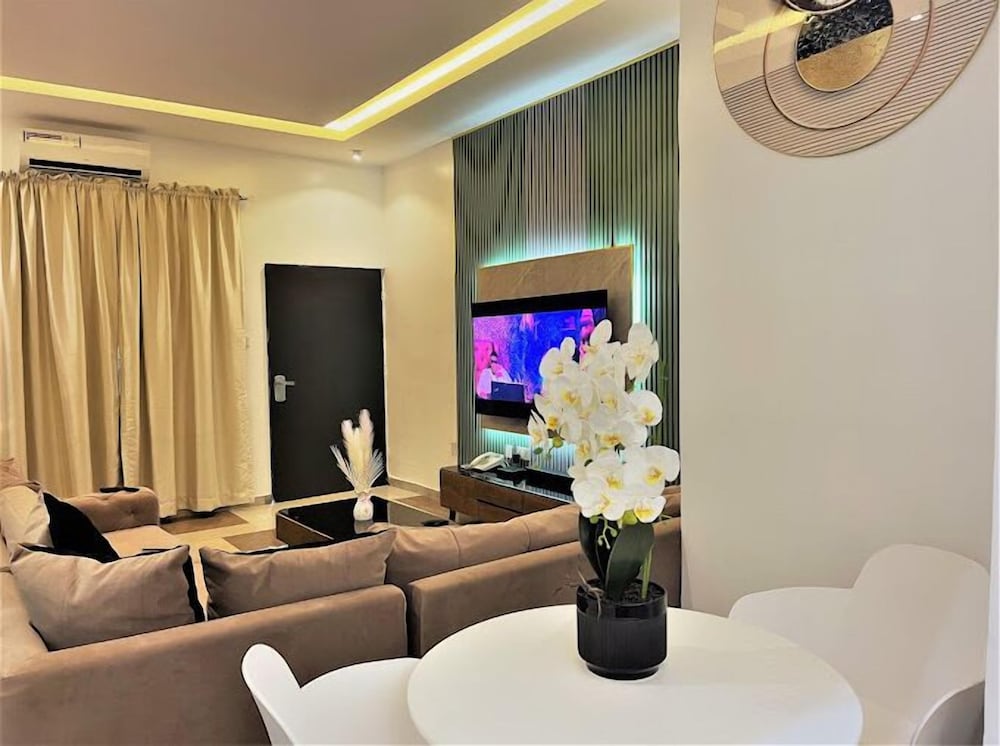Imperio Apartments