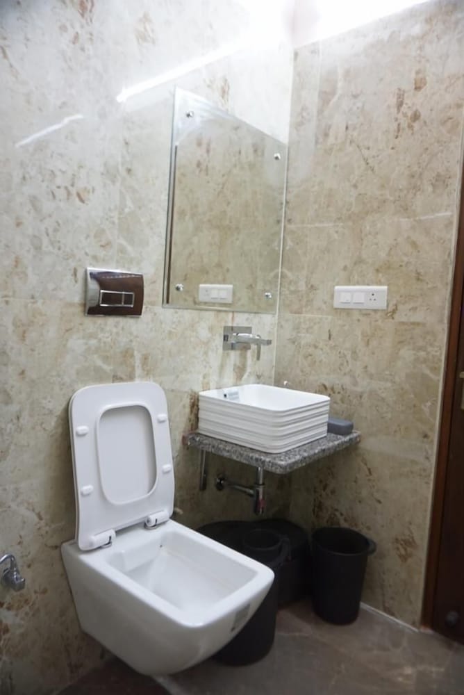 Sultanpur Resorts
