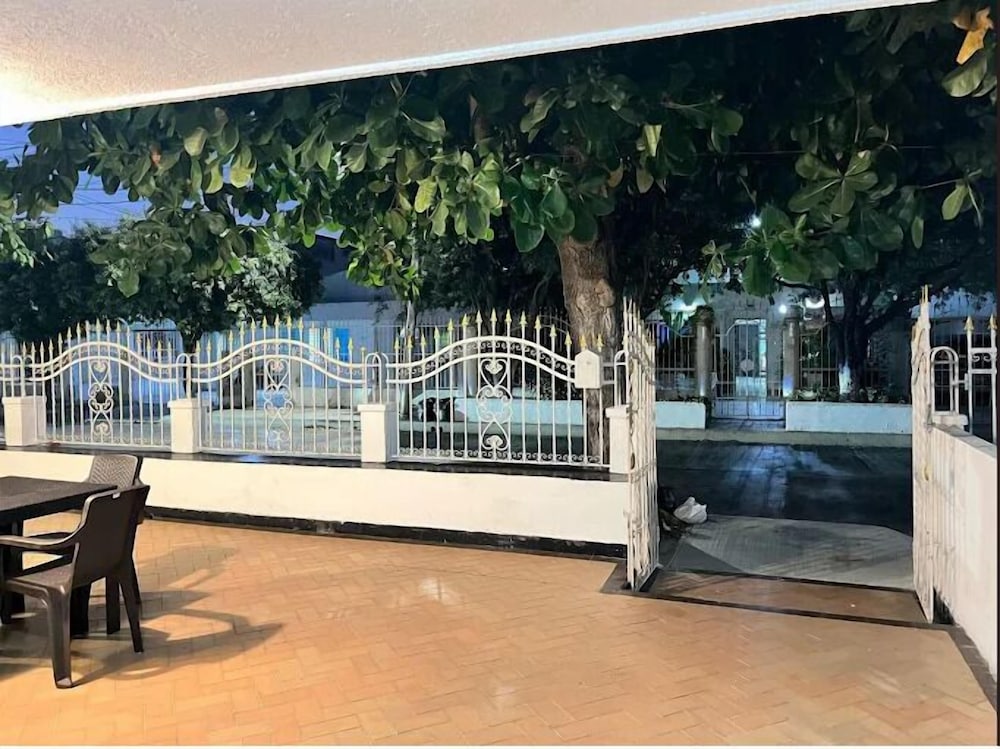 Hotel casa blanca crespo