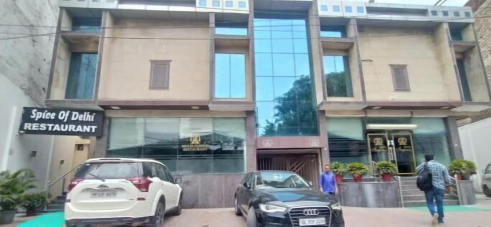 Hotel Impress By RMR Hotels