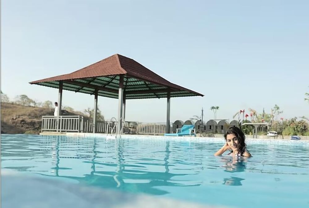 Destinn The Neergarh Palace and Resort view 3