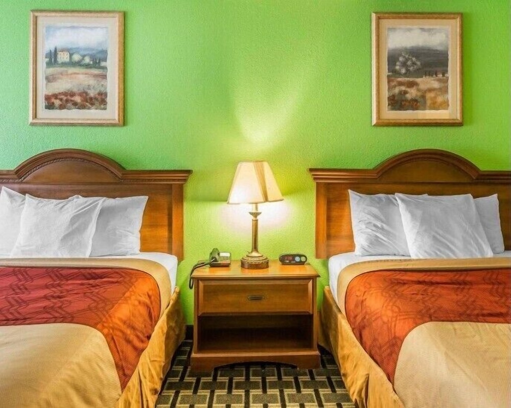 Travelers Inn Douglas By OYO US-441