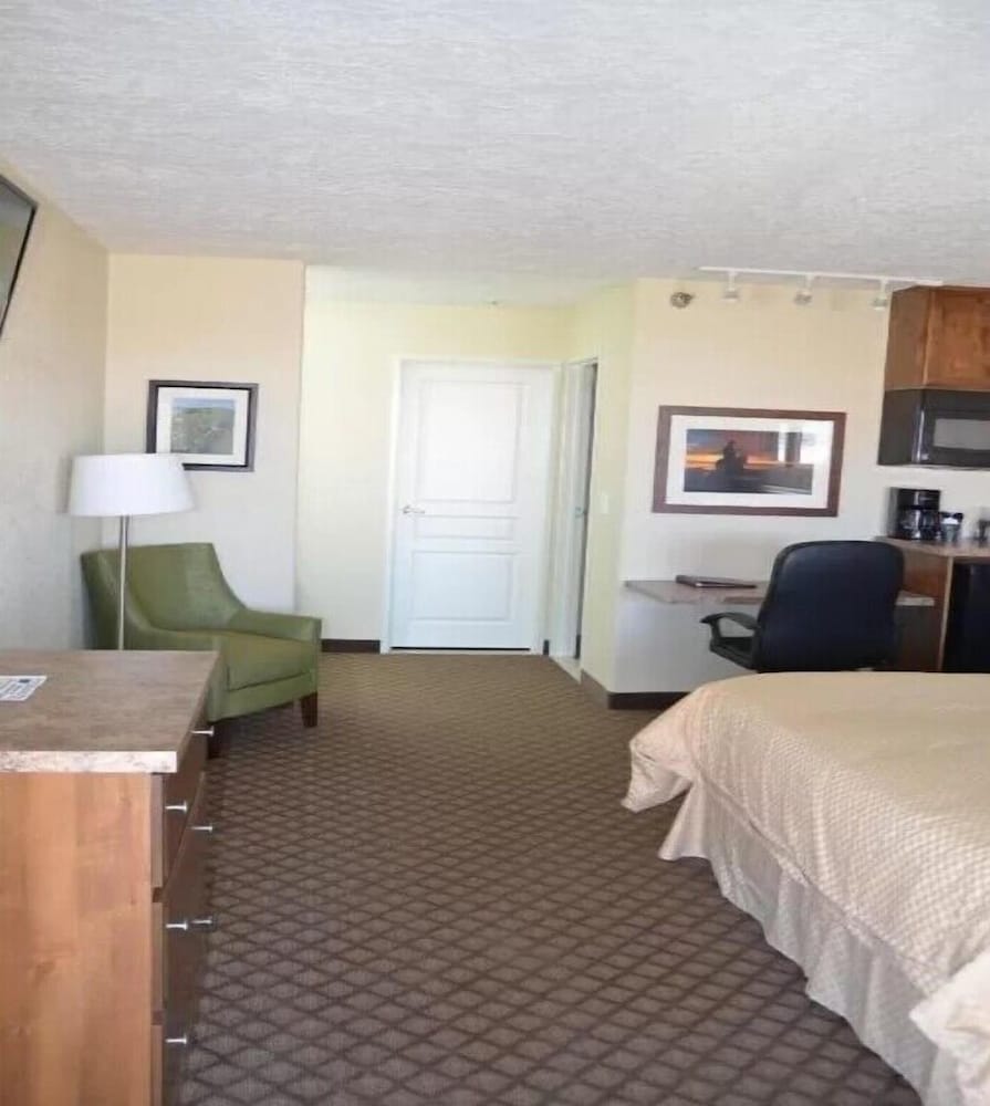 Battle Mountain Inn view 4