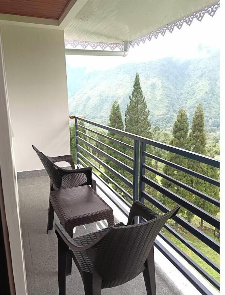 FLORET RESORT LACHUNG