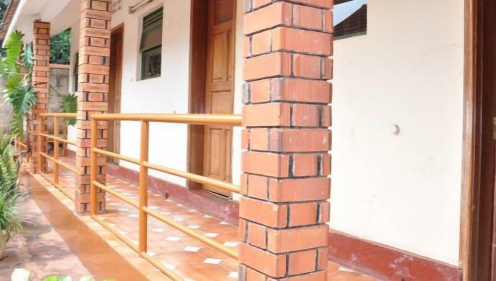 Bukoto Guest House and Apartments