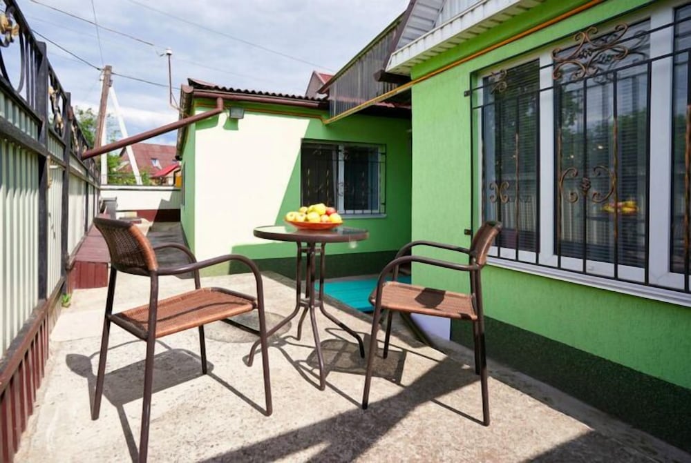 Boryspil Airport Sleep&Fly GuestHouse