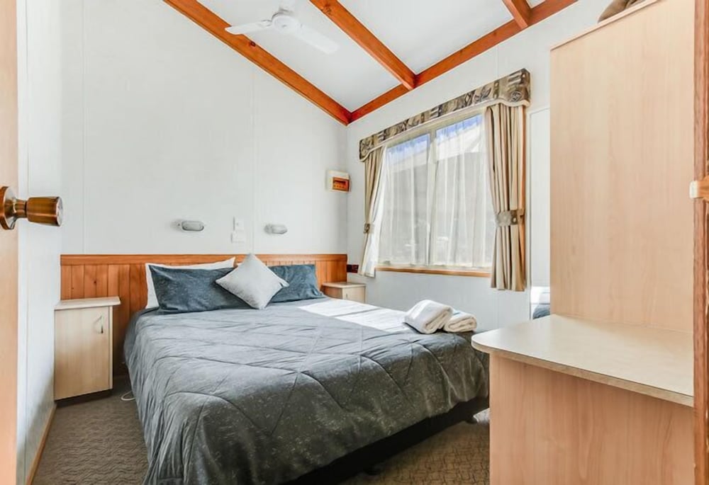 Paynesville Holiday Park view 5